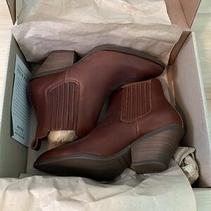 Portland Leather - Patina - Dakota Boots Telluride. Never worn, new in box.